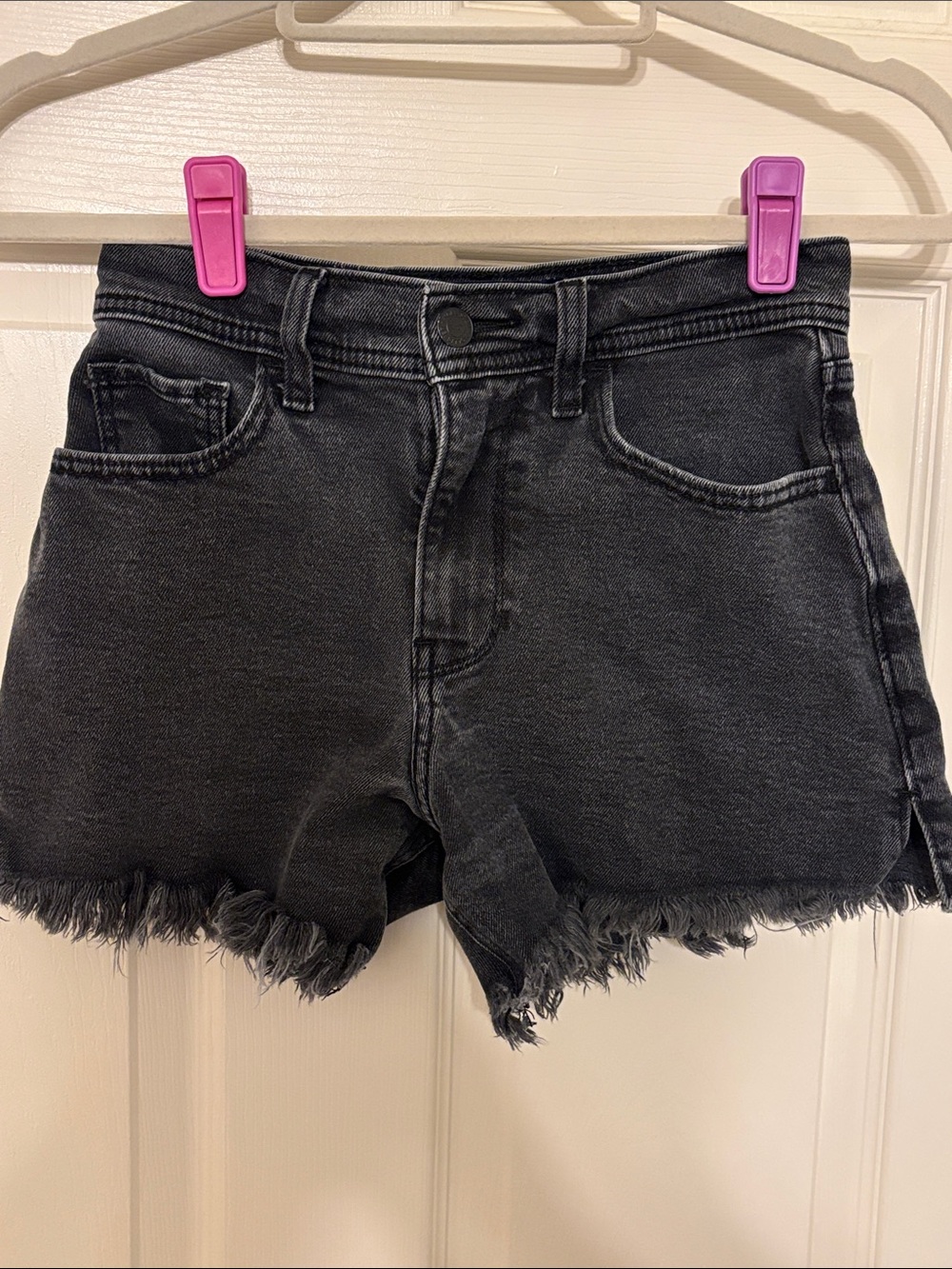 Hollister Black High Rise Vintage Stretch 4” Frayed Hem Denim Cutoff Shorts